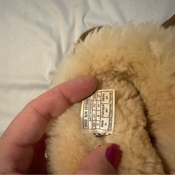 Cozy Tan ugg Boots - Picture 8 of 8